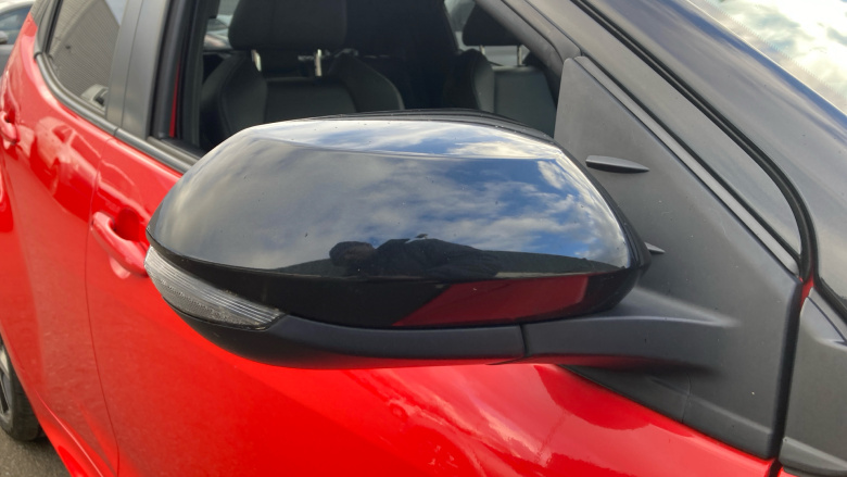 Toyota Yaris 1.5 Hybrid Launch Edition 5dr CVT Hybrid Hatchback